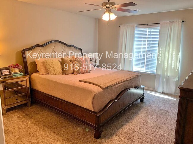 Building Photo - 3 Bed | 2 Bath in Owasso!