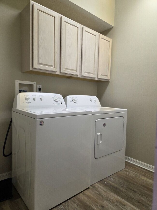 Building Photo - 3/2 In King's Ridge 55+ Community