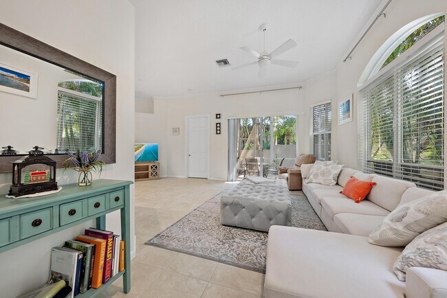 Building Photo - 7719 Azalea Ct
