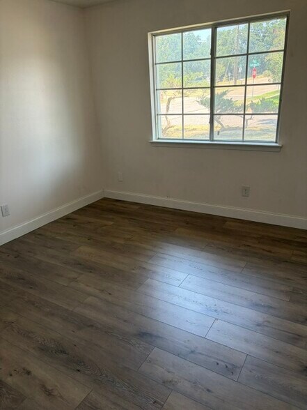 Building Photo - 2524 Catalina Way