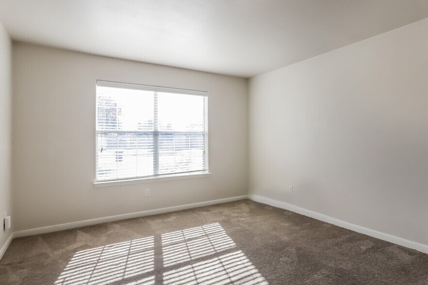 Building Photo - 4410 Thistle Pond Ct