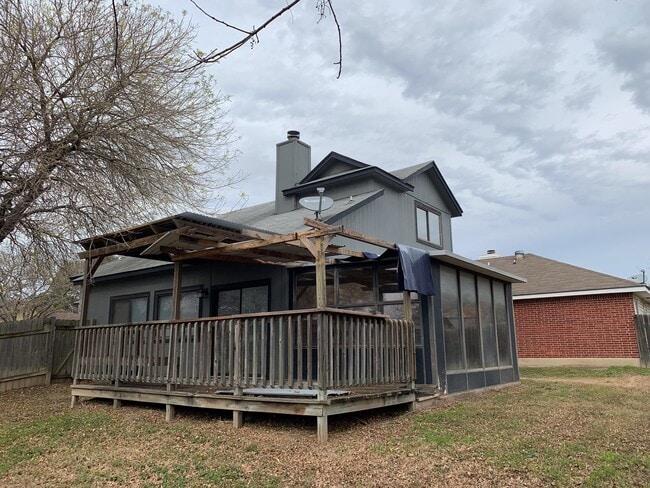Building Photo - LOVELY 3 BEDROOM 2 BATH HOME IN SPRING CRE...