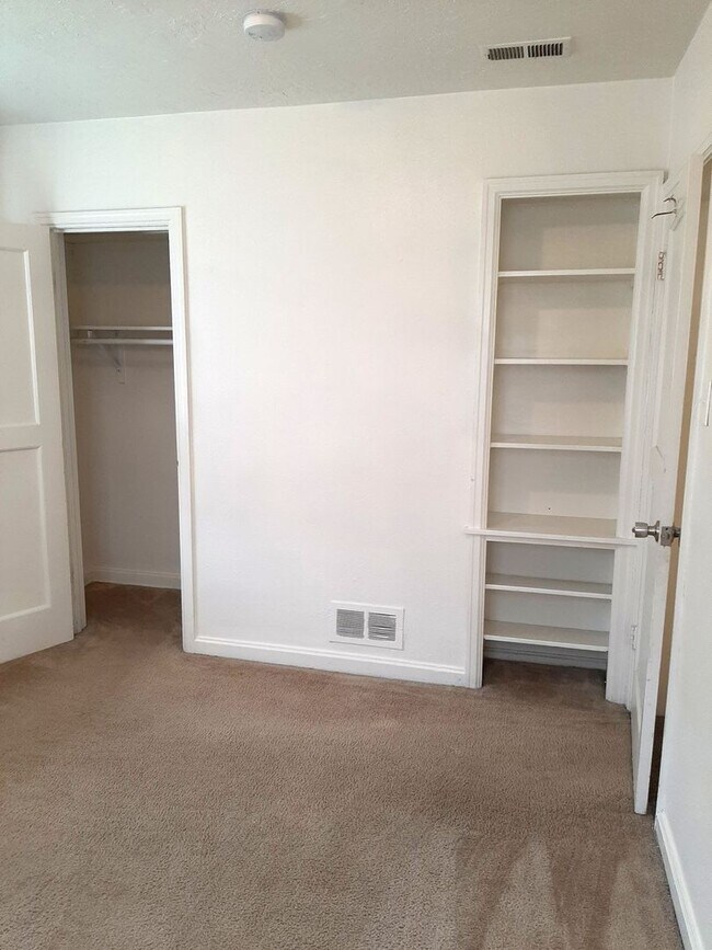 Building Photo - 1007 23rd Street Rd