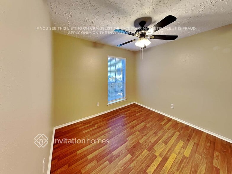 Building Photo - 410 Buoy Rd