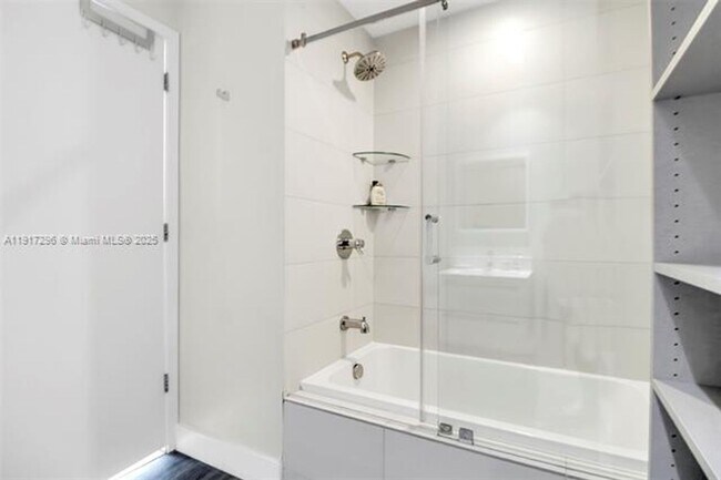 Building Photo - 2900 NE 7th Ave