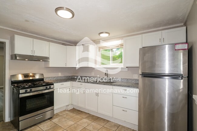Building Photo - 127 Grether Ave