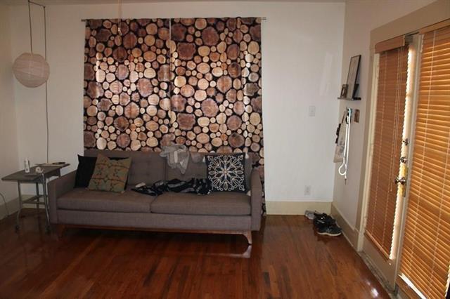 Building Photo - 1420 W 10th St