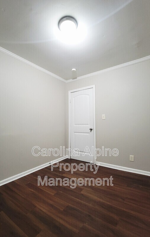 Building Photo - 1132 Browns Ave