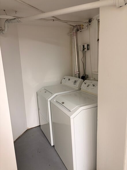 Building Photo - 109 N 500 W