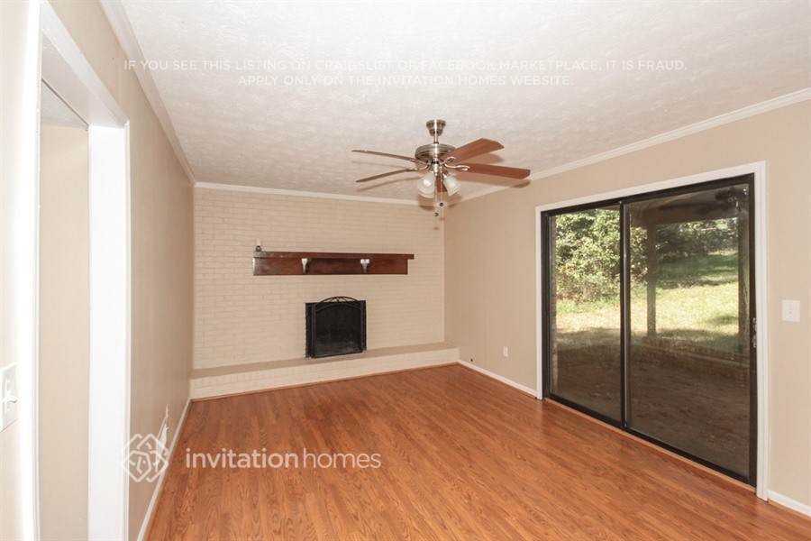 Building Photo - 1165 Golden Cir SW