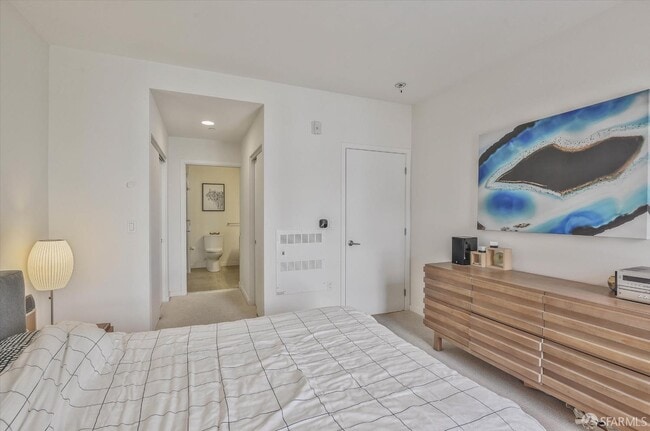 Building Photo - 451 Donahue St