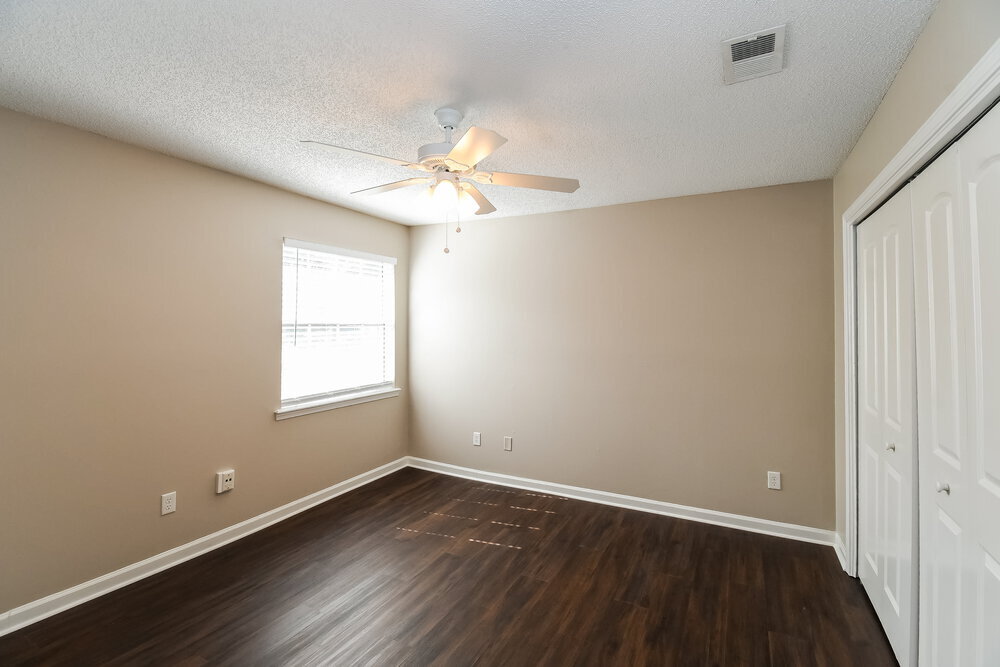 Building Photo - 8217 Glasgow Ct