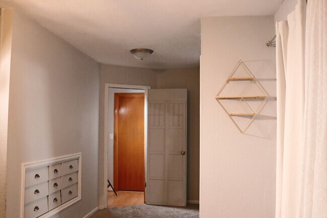 Building Photo - Comfy & Chic Council Bluffs Retreat - 2BR 1B