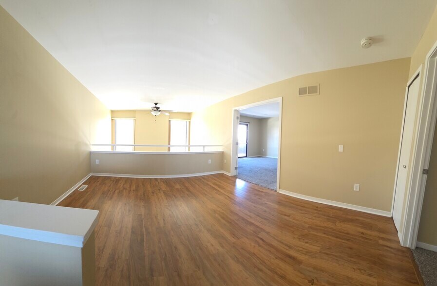 Building Photo - 653 Glasgow Ct