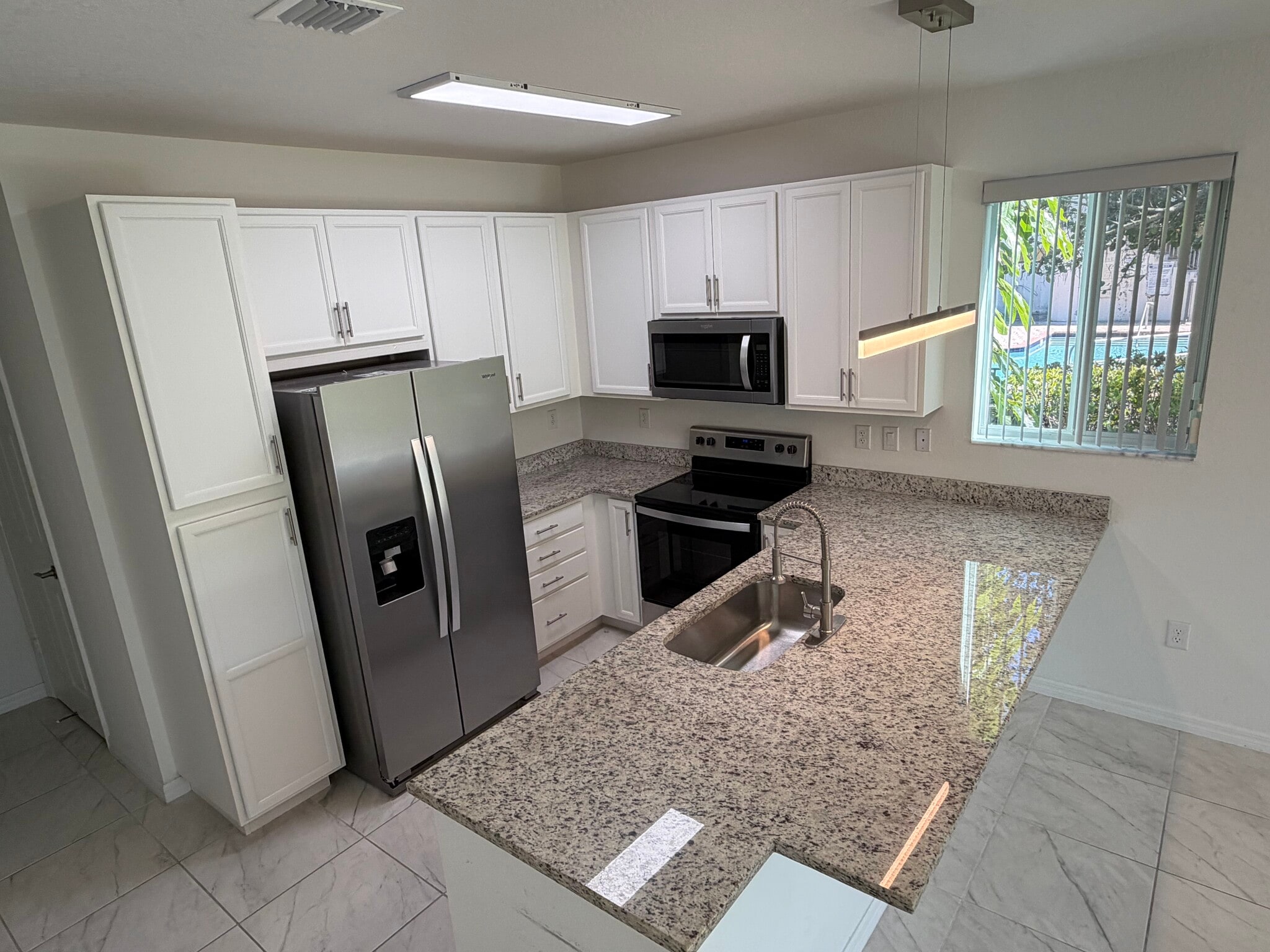 Building Photo - 6280 SW 47th Ct