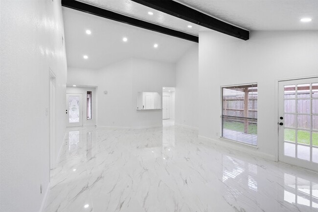 Building Photo - 611 Muirwood Ln