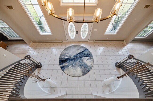 Building Photo - 321 Museum Village Rd