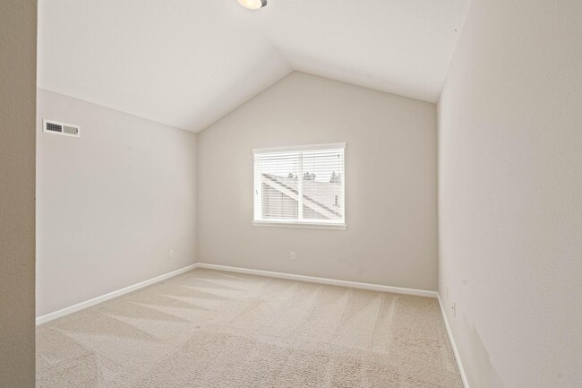 Building Photo - Spacious 4-bdrm/3-bath in North Bethany—Ga...