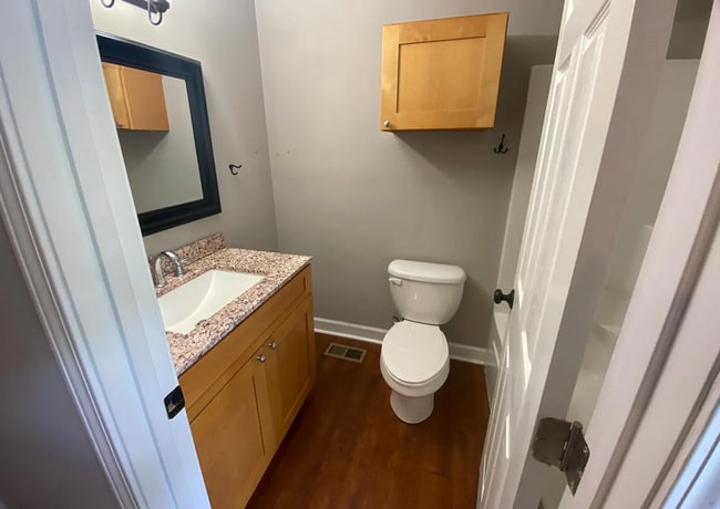 Building Photo - 3 BD/2 BA