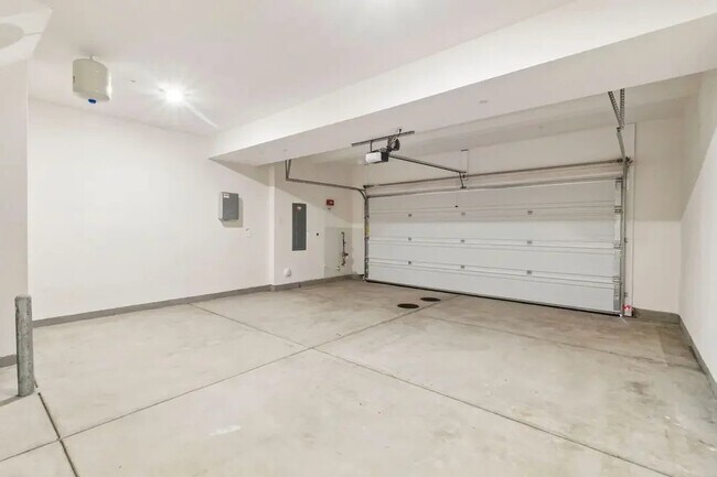 Building Photo - 4899 Merida Way