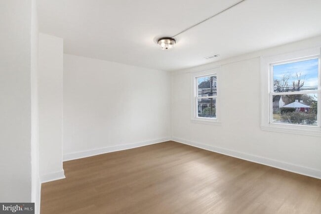 Building Photo - 24369 W Main St