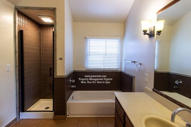 Building Photo - 2745 Princeton Ave