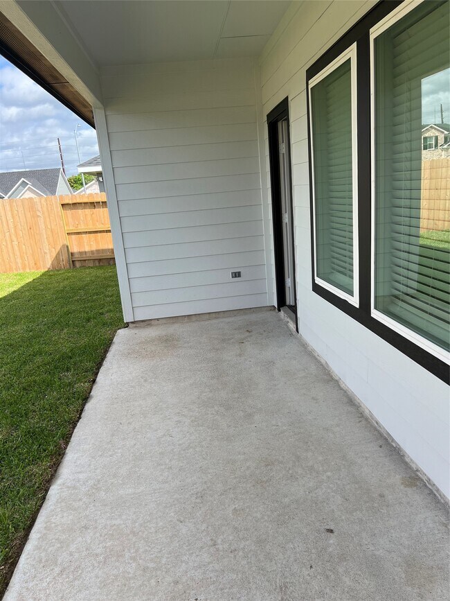 Building Photo - 4906 Arvida Ln