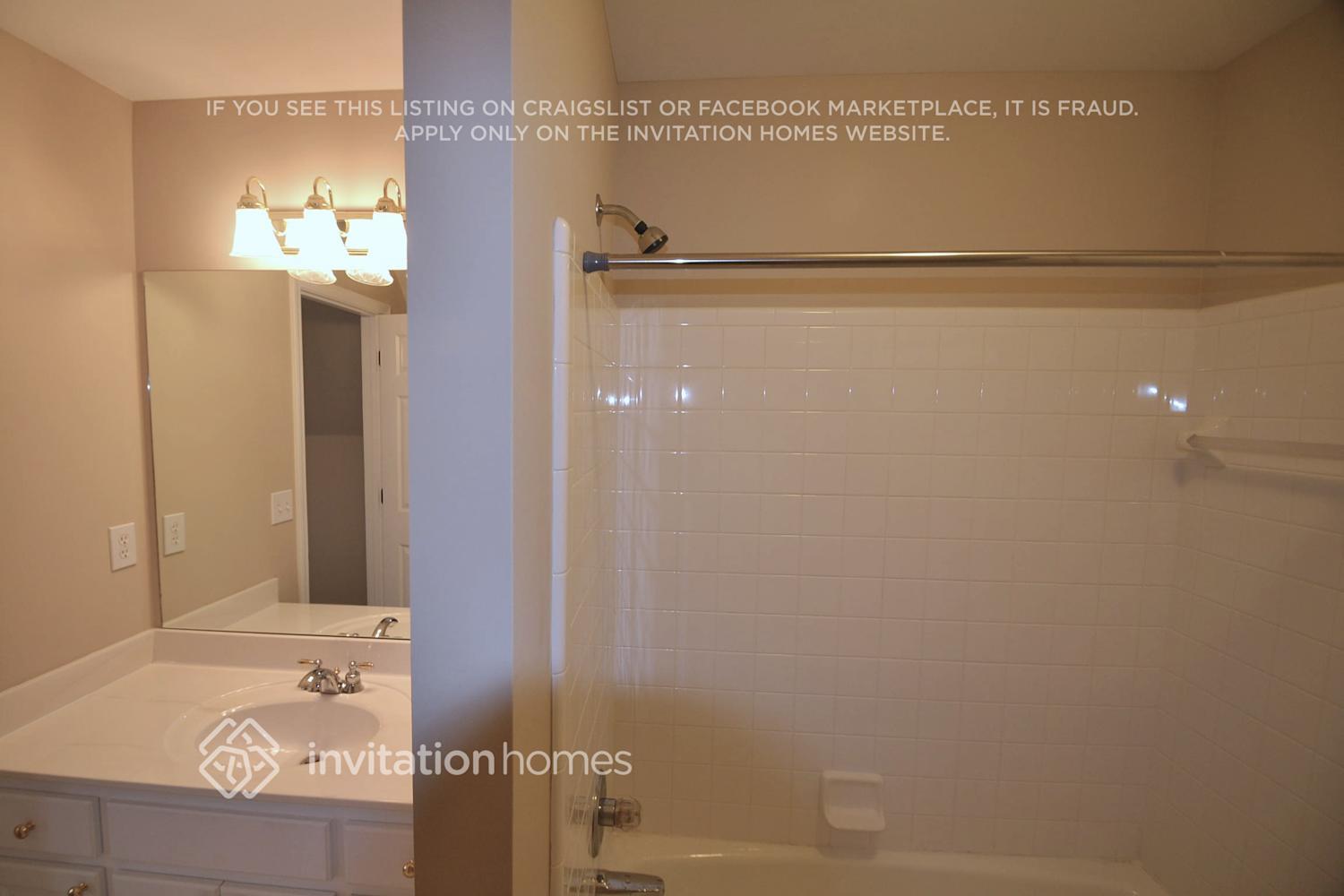 Building Photo - 1920 Hickory Station Cir