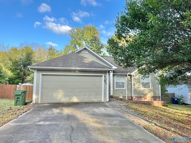 Building Photo - 105 Sugarwood Ct
