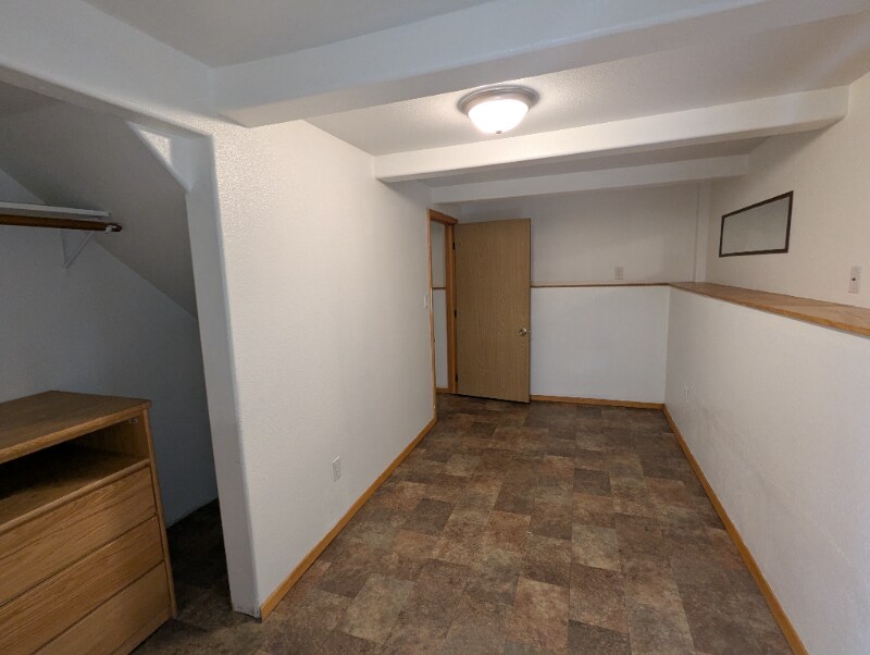 Building Photo - 220 Baranof Ave