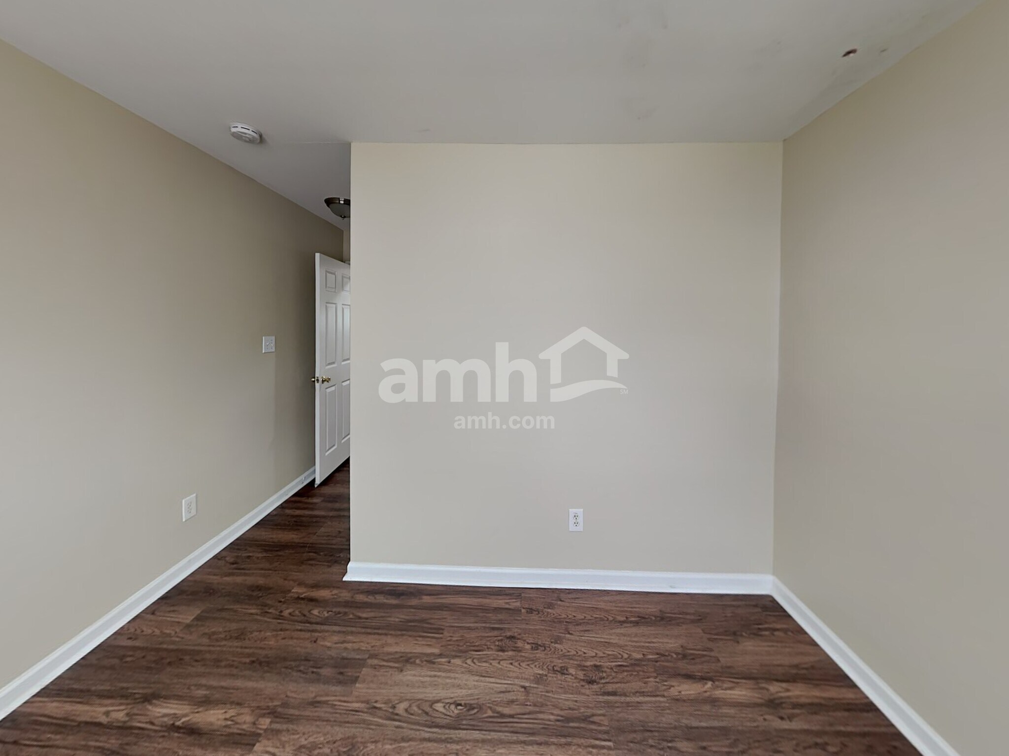 Building Photo - 3210 Revere Rd