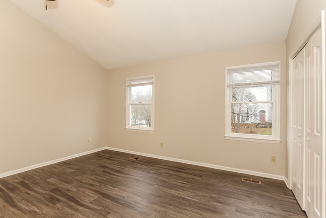 Building Photo - 4 Bedroom Charlotte Home