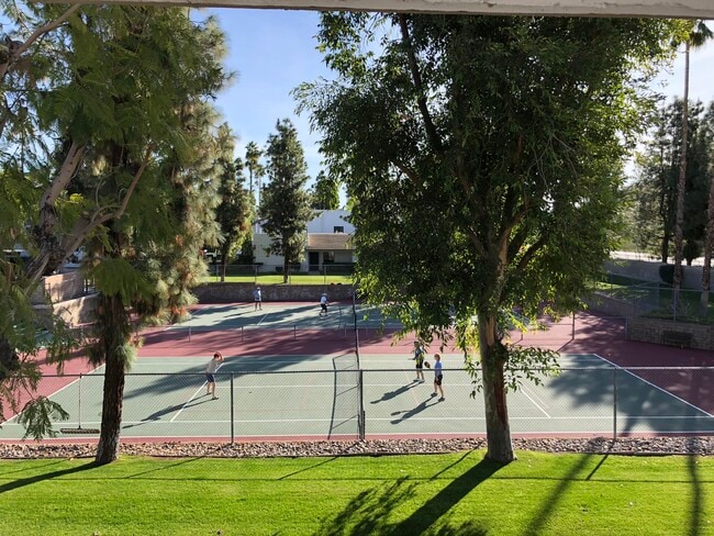 Building Photo - 5125 E Waverly Dr