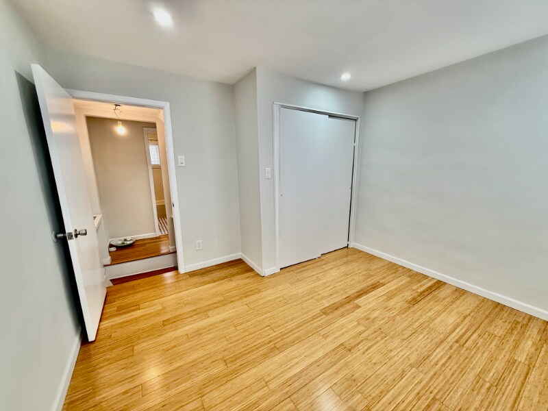 Building Photo - 2606 E Madison St