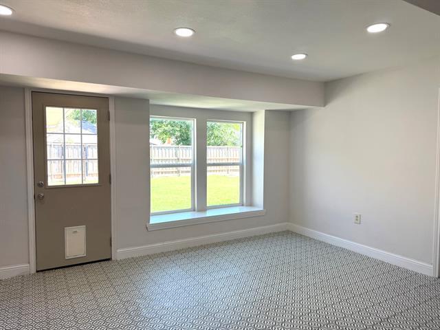 Building Photo - 3806 Whiterock Trail
