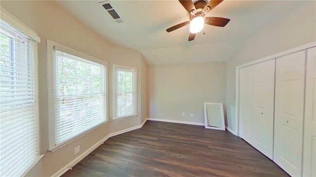 Building Photo - 11355 Vedrines Dr