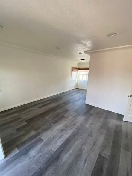 Building Photo - 1854 Garvey Ave