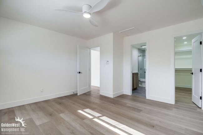 Building Photo - Fully Remodeled 3Bdm 2Ba Home in the Heart of Serra Mesa!