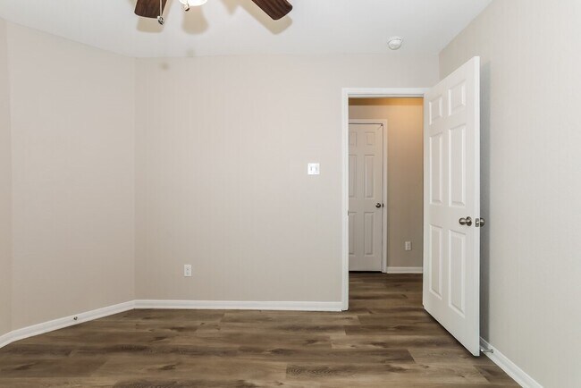 Building Photo - 16389 Olive Sparrow Dr