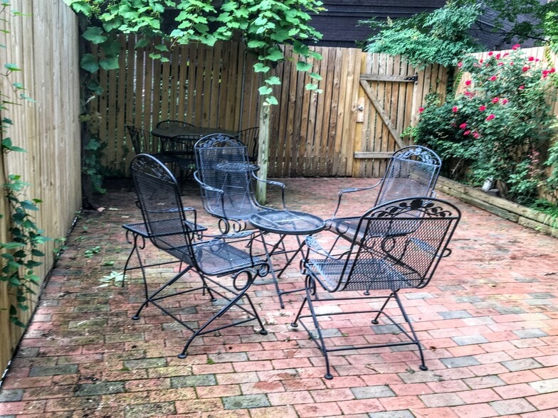 Building Photo - 140 Tennessee Ave NE