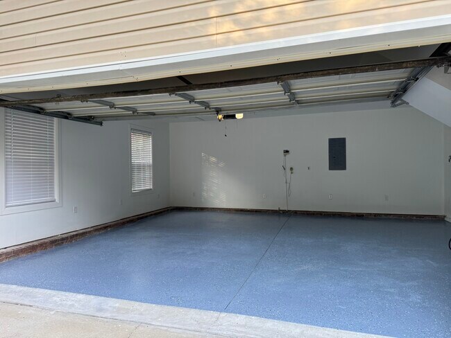 Building Photo - Tayser Rental