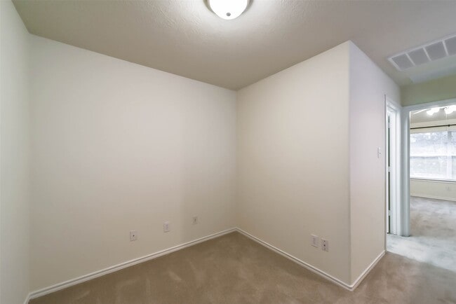 Building Photo - 246 W Stedhill Loop