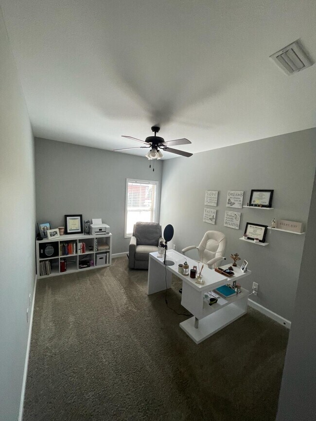 Building Photo - 103 Southern Winds Dr
