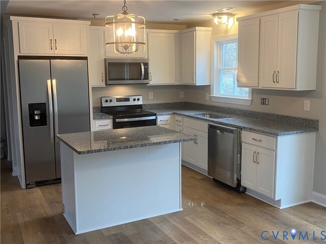 Building Photo - 2817 Bermuda Ave