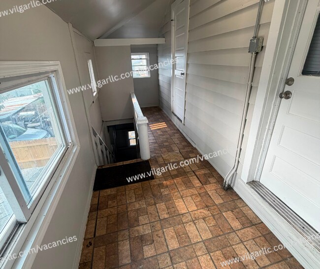 Building Photo - 4926 Olcott Ave