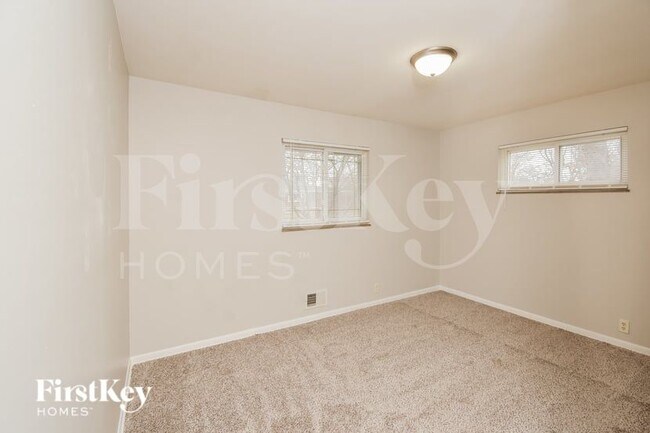 Building Photo - 5602 Culver St