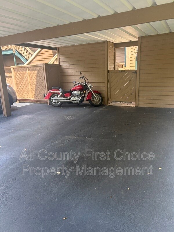 Building Photo - 2505 Cypress Pond Rd