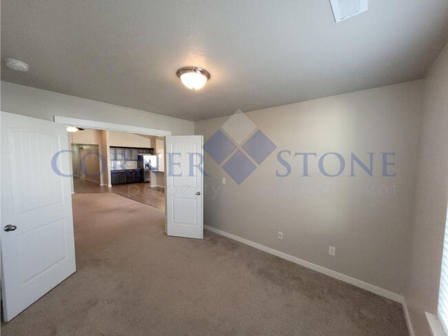 Building Photo - Spacious Home in Meridian!