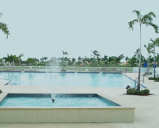 Building Photo - 2933 SE 2nd Dr