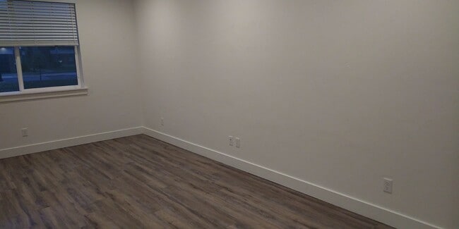 Building Photo - 478 W 100 S
